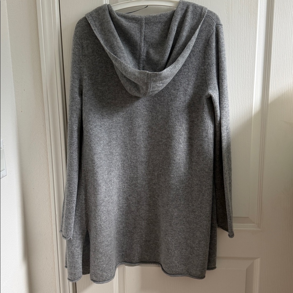 NEW Saks Fifth Avenue Gray Hooded 100% cashmere long Cardigan - Picture 7 of 11